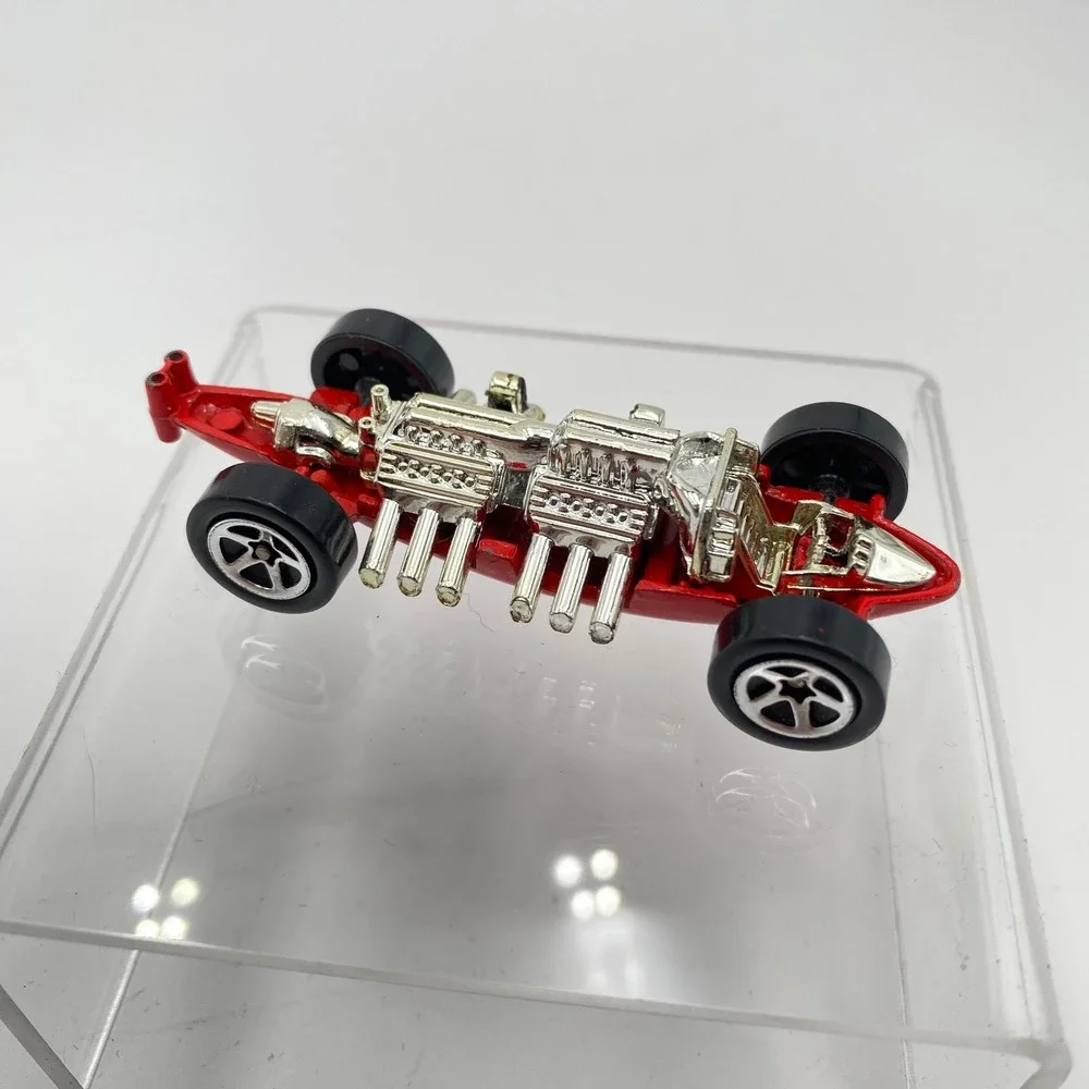 Hot Wheels Red Lakester Racing Car Twin Engine Diecast Red Chrome‎ 1997 Mattel